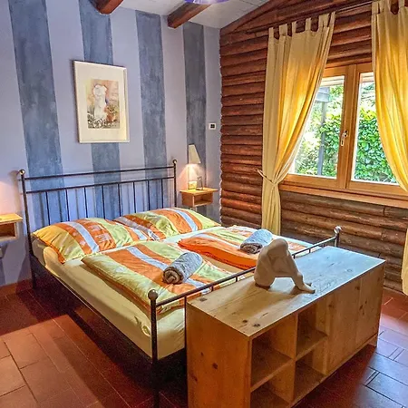 Bassotta Strand-blockhaus Sorico